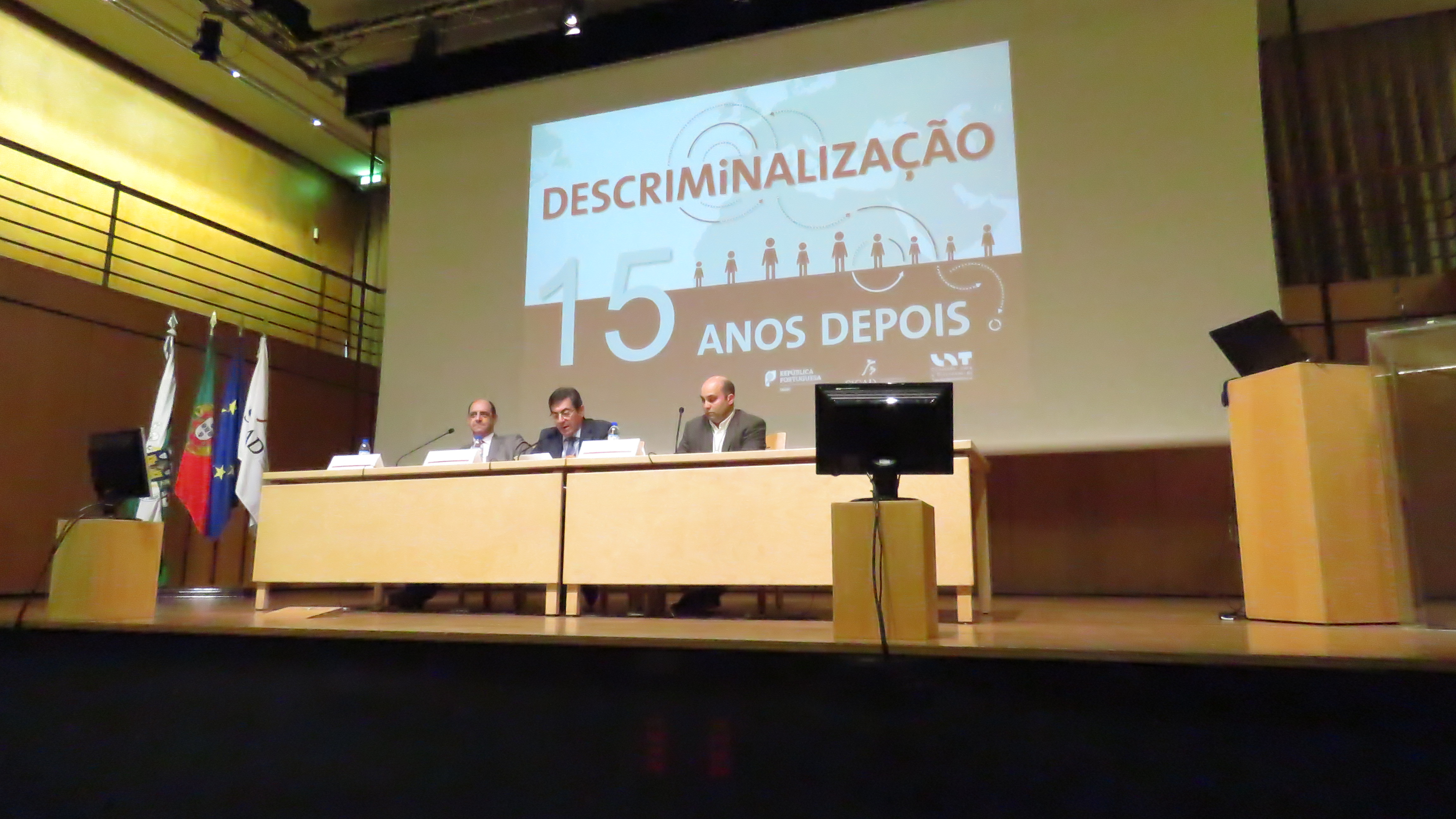 Foto 1 de congresso sobre descriminalização do consumo de drogas